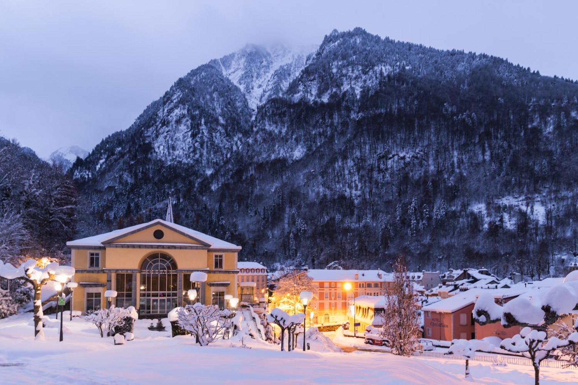 Hotel Le Bois Joli Cauterets Exterior foto